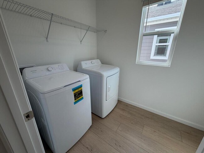 Building Photo - 5151 Loyalty Dr