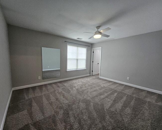Building Photo - 105 Pinehurst Ln