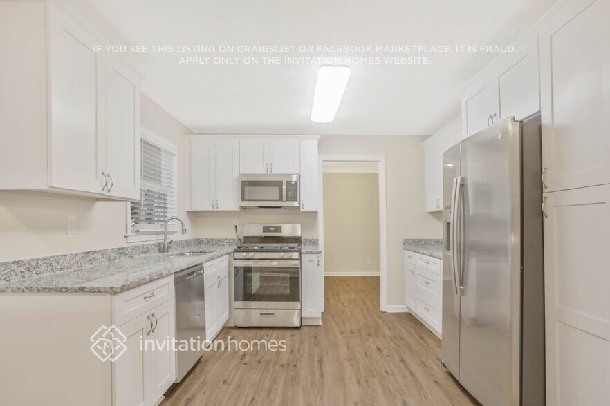 Building Photo - 417 Rockborough Terrace
