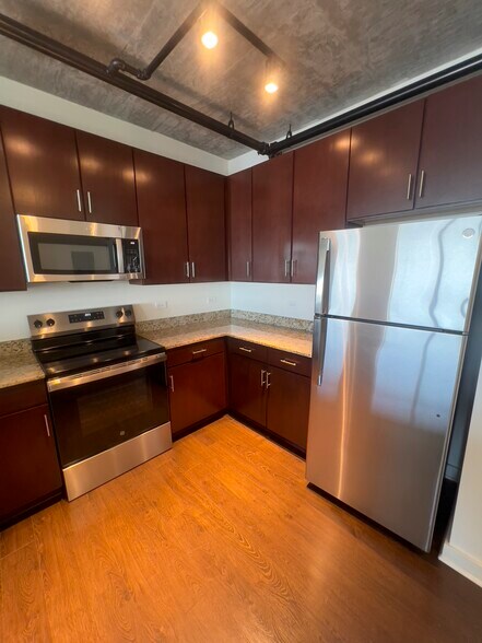 Building Photo - 111 W Polk St