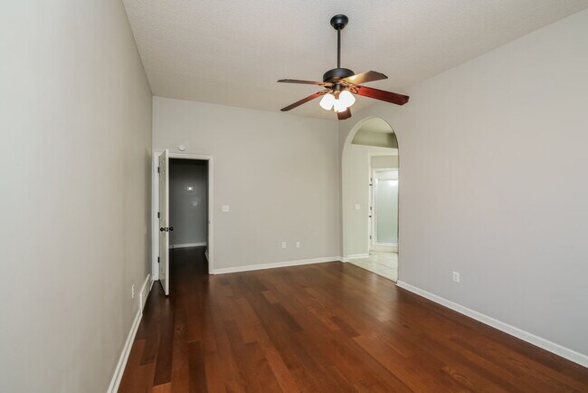 Building Photo - 5395 Philgrove Way