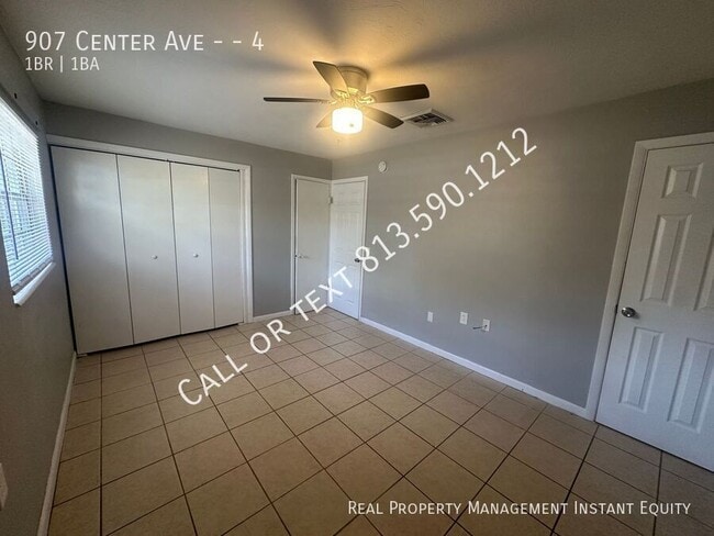 Building Photo - 907 Center Ave