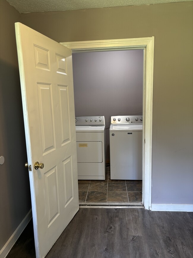 Building Photo - 283 Adkins Cir