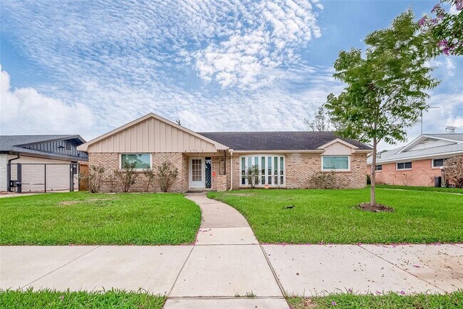 Primary Photo - 4115 Mischire Dr