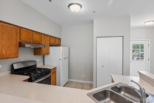 Building Photo - 2553 Carrolwood Rd