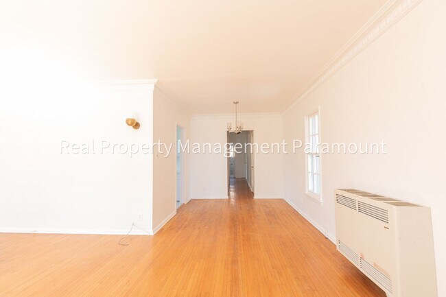 Building Photo - 1460 Orange Grove Ave