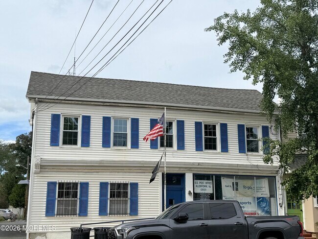 Building Photo - 12 S Main St