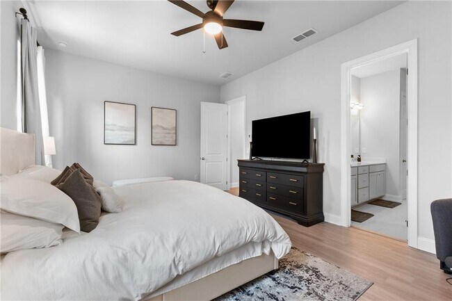 Building Photo - 777 Stickley Oak Way