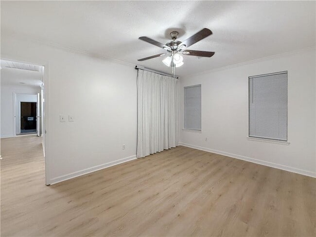 Building Photo - 10740 Plantation Bridge Dr