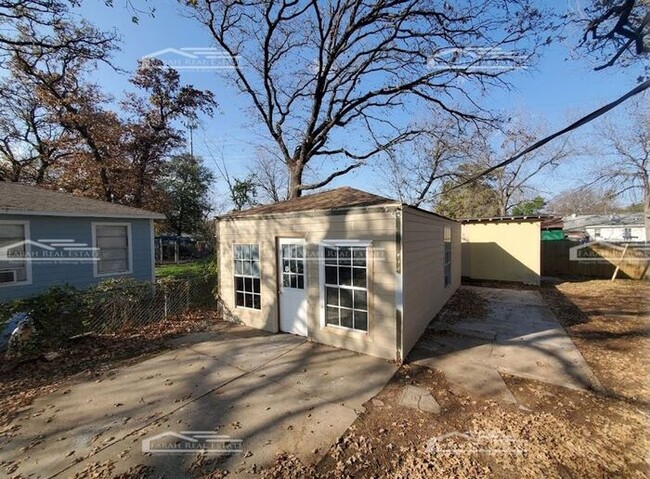 Building Photo - 3/1 in Fort Worth, TX!