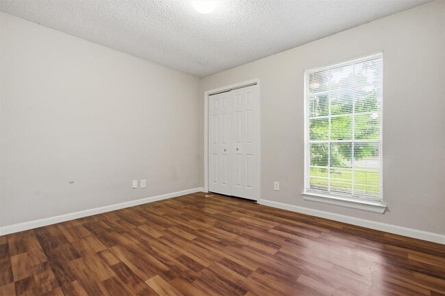 Building Photo - 6305 Emerald Forest Dr