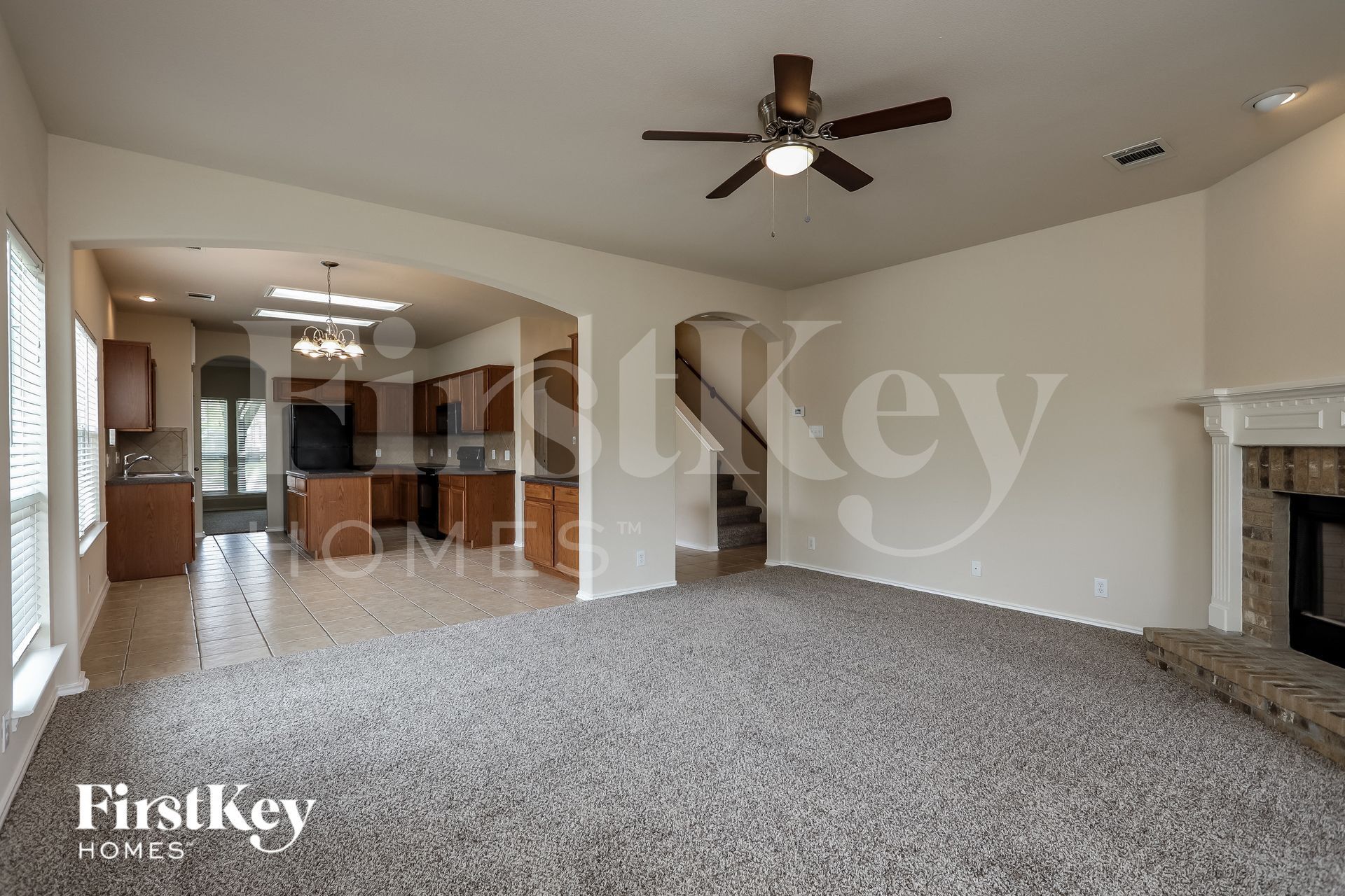 Building Photo - 101 Happy Tr