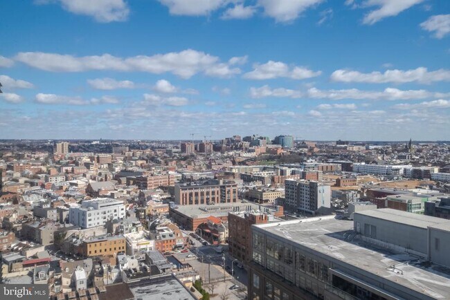 Building Photo - 675 S President St