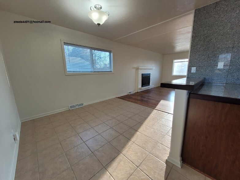 Building Photo - 1213 Wilroy Rd