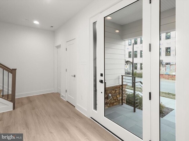 Building Photo - 14920 Dispatch St