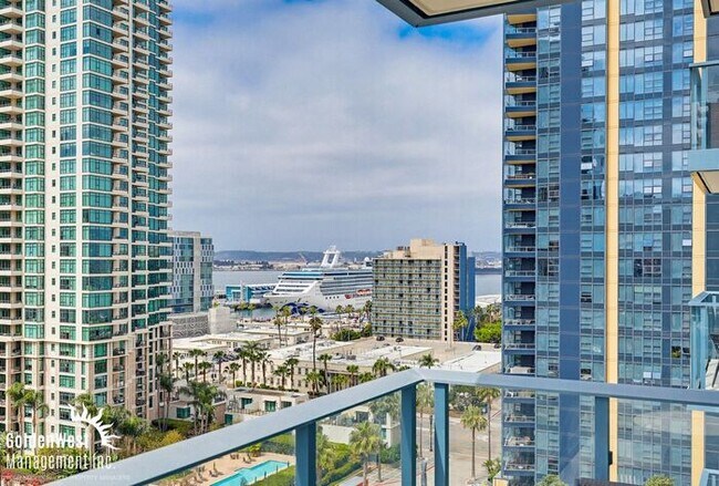 Building Photo - High-Rise Luxury 2Bdm 2Ba Condo in Downtown San Diego!