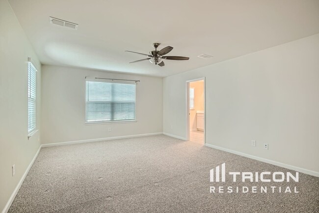 Building Photo - 1302 Harkey Creek Dr