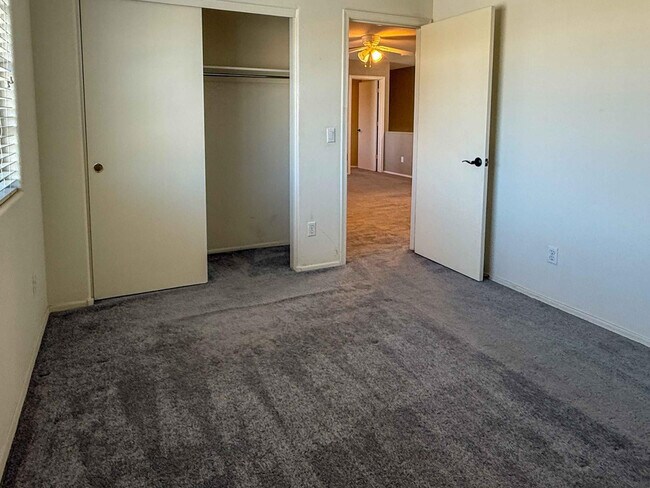 Building Photo - 3103 W Zachary Dr