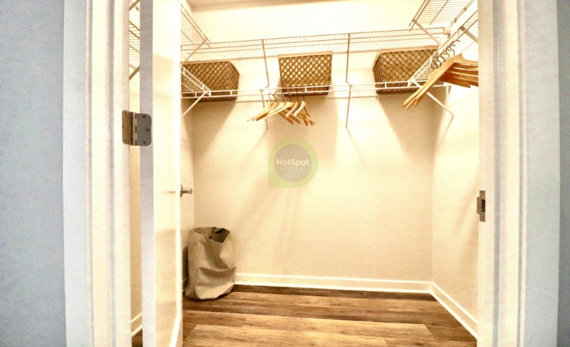 Building Photo - 460 W Huron St