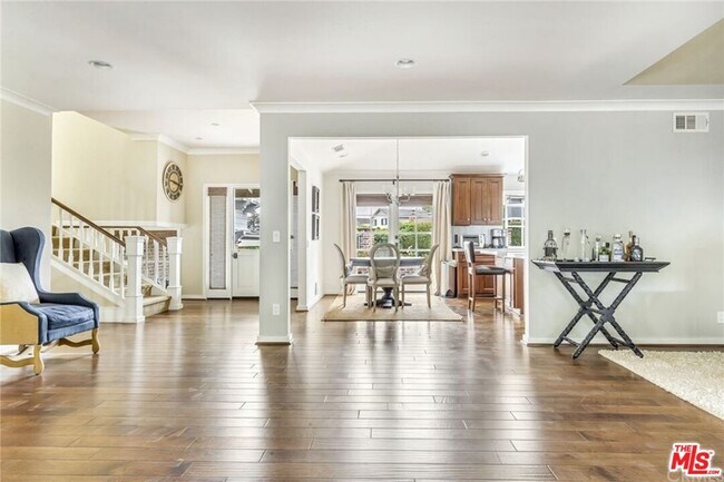 Building Photo - 815 Camphor St