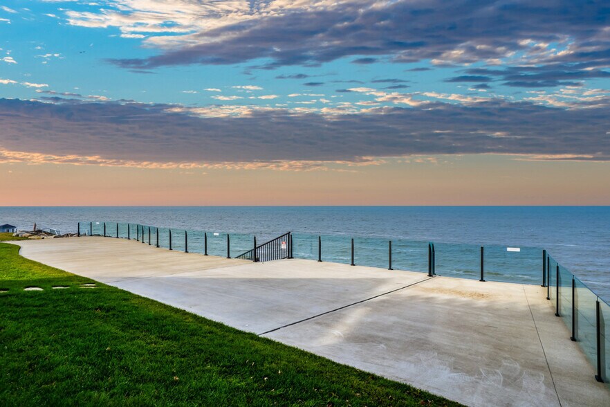 Building Photo - 32414 Lake Rd