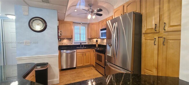 Building Photo - 3300 W Rolling Hills Cir