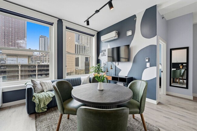 Building Photo - 417 S Dearborn St