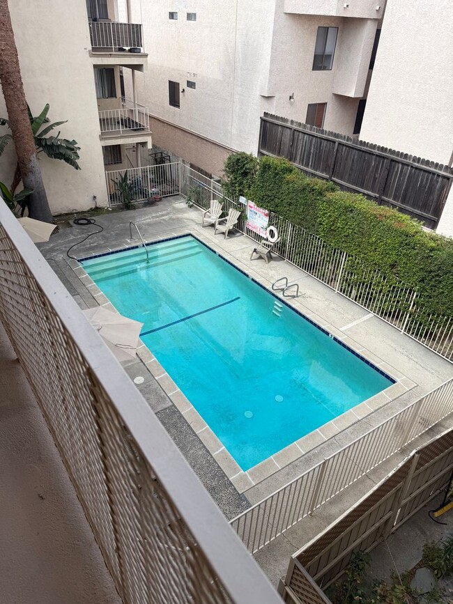 Building Photo - VALLEY VILLAGE - VERY LARGE 2 BEDROOM 2 BATH NEWLY RENOVATED APARTMENT FOR RENT