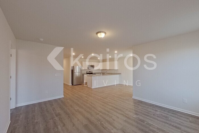 Building Photo - 2537 Provence Dr SE