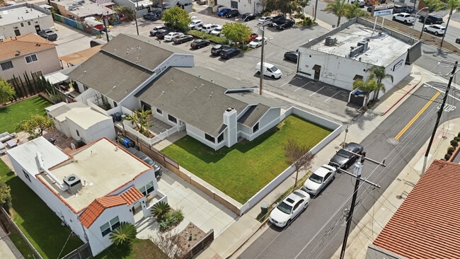 Building Photo - 24420 Alliene Ave