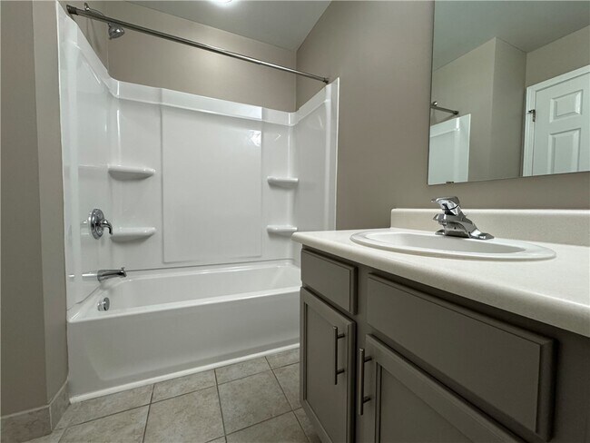 Building Photo - 749 Royal Sunset Dr