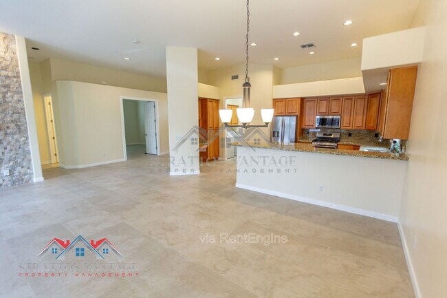 Building Photo - 9562 E Cavalry Dr