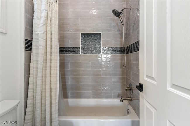 Building Photo - 1426 Foothills Village Dr