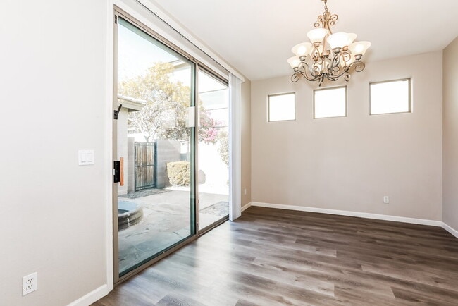 Building Photo - 2221 S Holguin Way