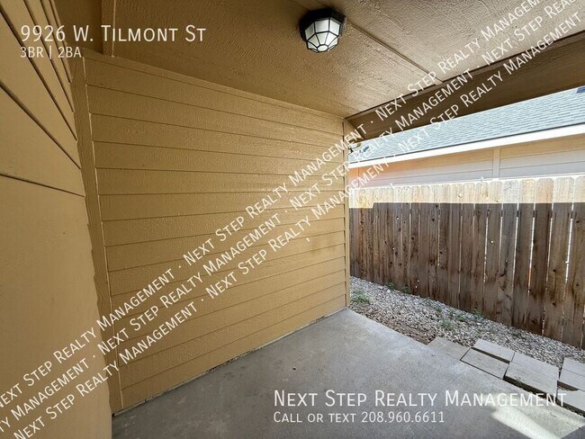 Building Photo - 9926 W Tilmont St