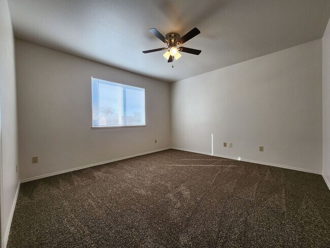 Building Photo - 6655 Dublin Loop W