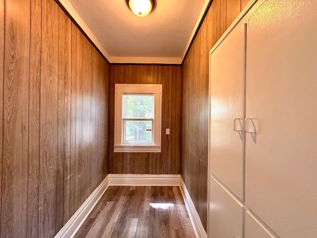 Building Photo - Three Bedroom Home in Muskegon Heights