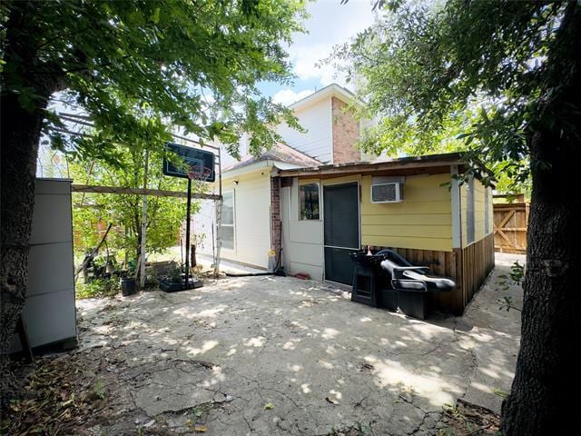Building Photo - 3838 Brandon Park Dr