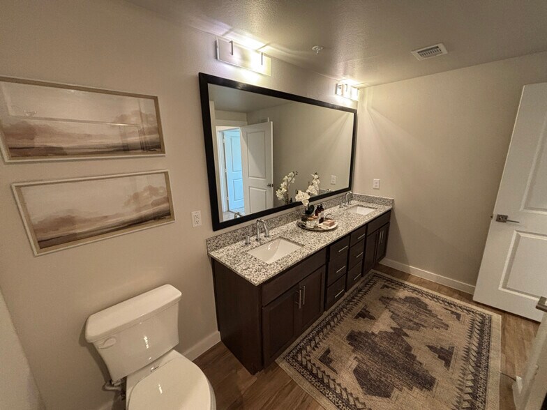 Building Photo - 19500 I-35