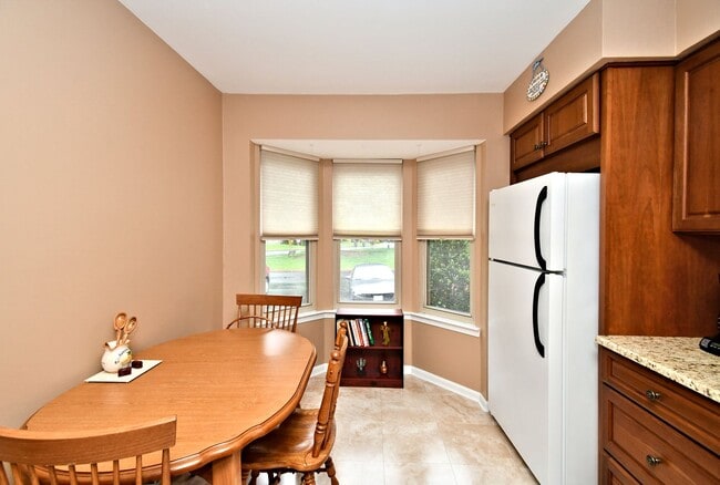 Building Photo - 3BR Townhome (Tapestry) with COUNCIL ROCK ...