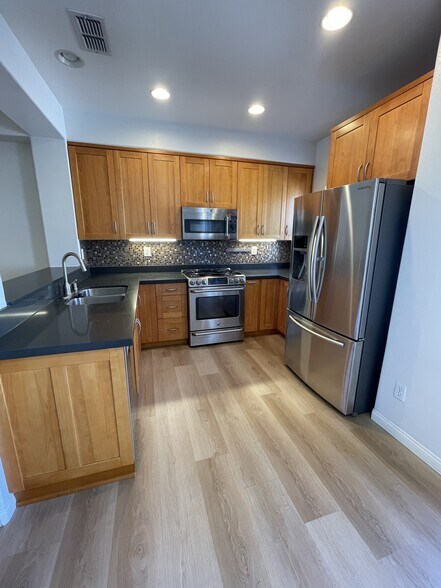 Building Photo - 1117 Yates Way