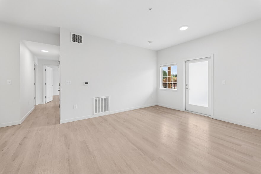 Building Photo - Cascade Creek Apartments