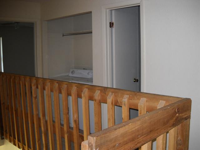 Building Photo - 909 Bruce Way