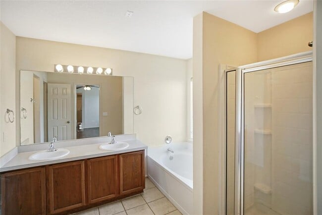 Building Photo - 14400 Martial Eagle Dr