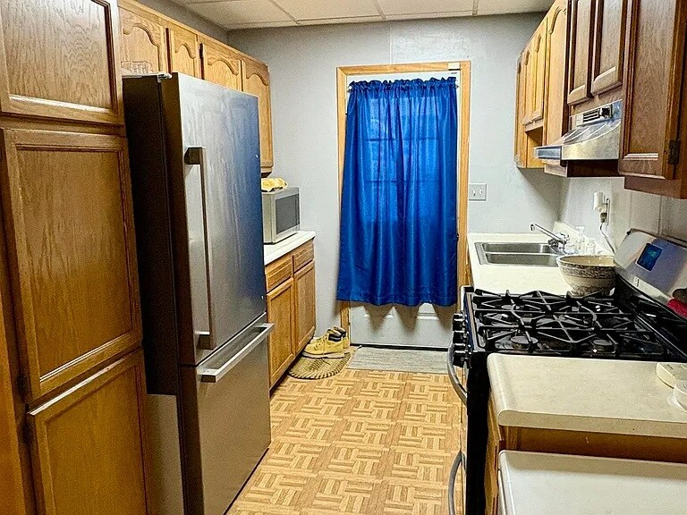 Building Photo - 2776 Medford St