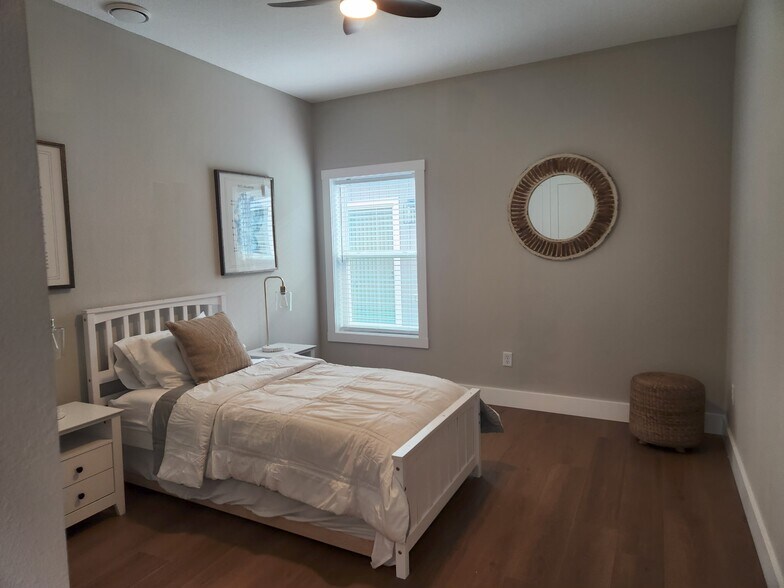 Twin Bedroom w/Trundle - 6384 W Flanders Ln