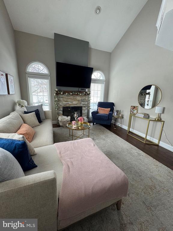 Building Photo - 17 Parkview Way