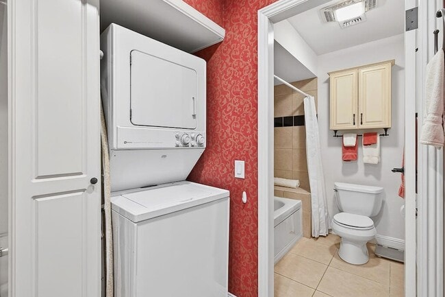 Building Photo - 468 Sunningdale Dr
