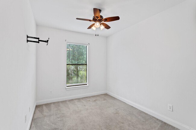 Building Photo - 3535 Knight Ln