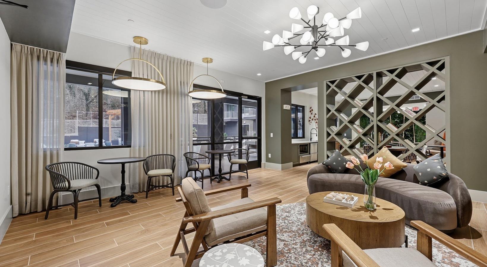 Building Photo - 1310 Hillside Ave